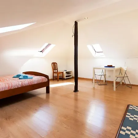 Sunny Attic Loft By Homing Lissabon
