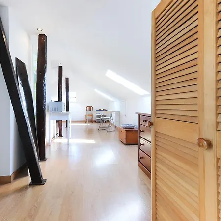 Sunny Attic Loft By Homing Apartament *